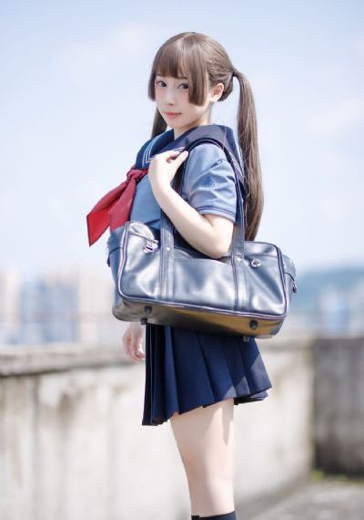 女子高生一区二区_高清视频在线观看