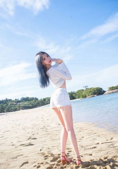一边接吻一边亲胸_720手机免费观看完整