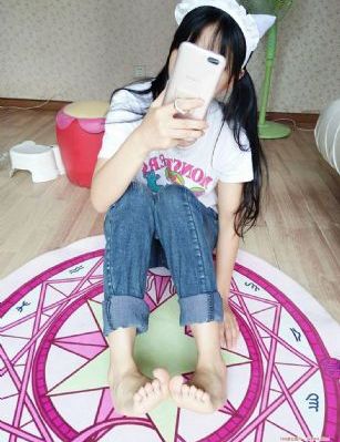 女同学用脚玩我的小jiji_剧情片日韩电影在线